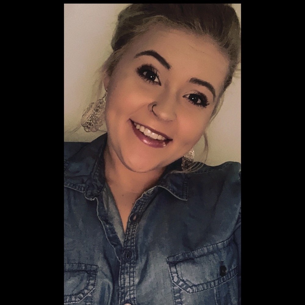 Meet your Posher, Hannah